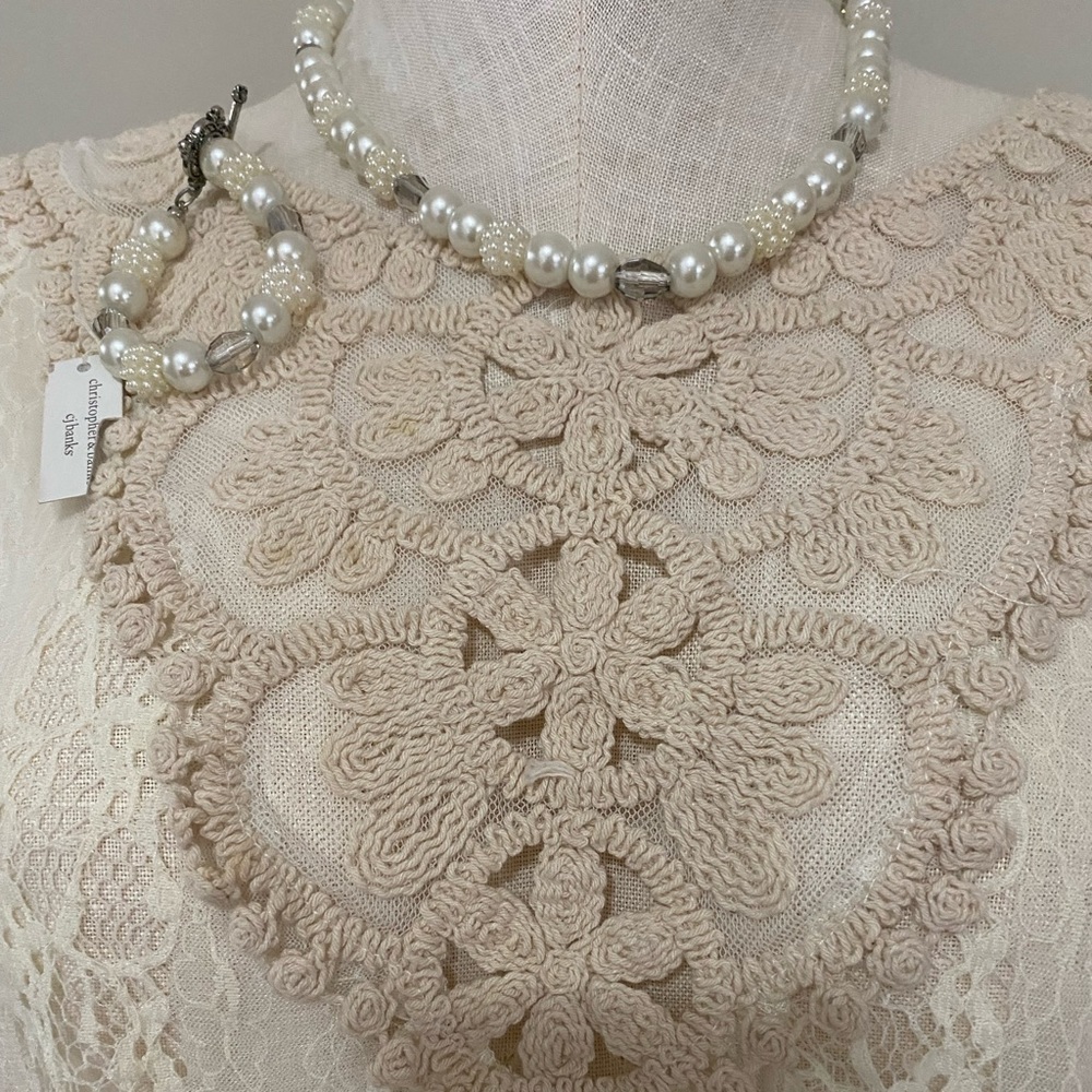 Set of Earrings & pearl necklace